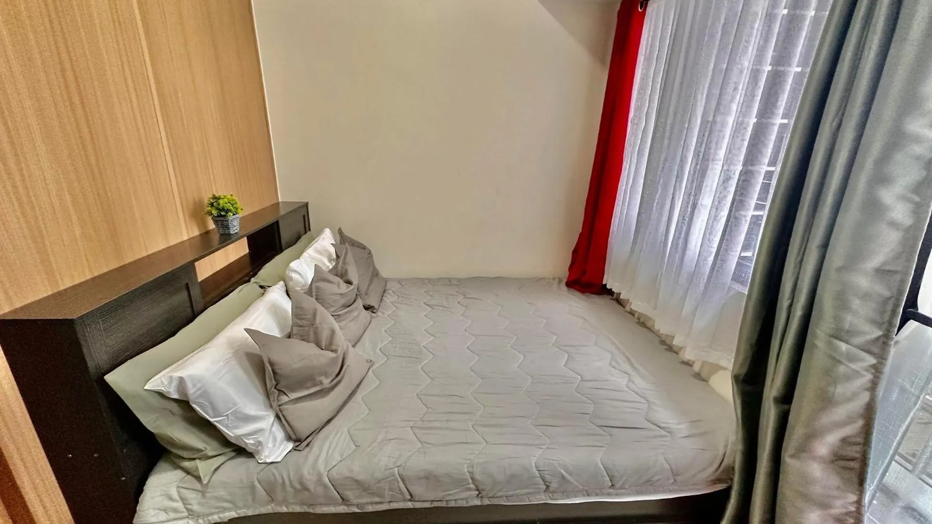 Shore 3 Residences Tower 1 Moa Pasay City, Philippines Manila Apartment